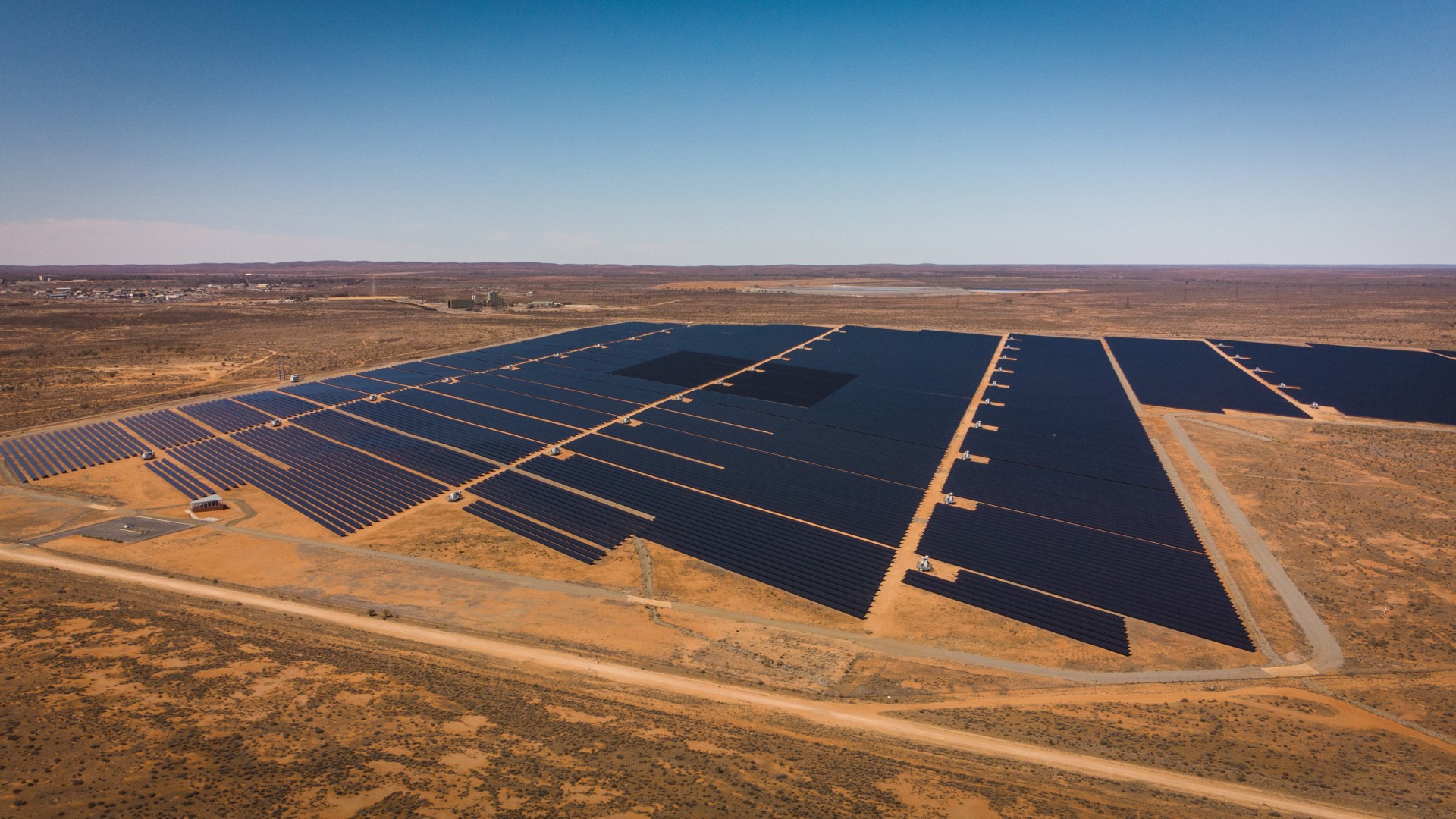 Visualizzazione dell’impianto fotovoltaico nel deserto australiano