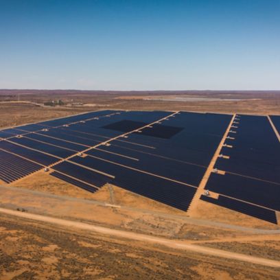 Visualizzazione dell’impianto fotovoltaico nel deserto australiano