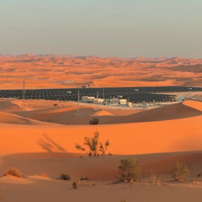 solar panel plant in the Algerian desert