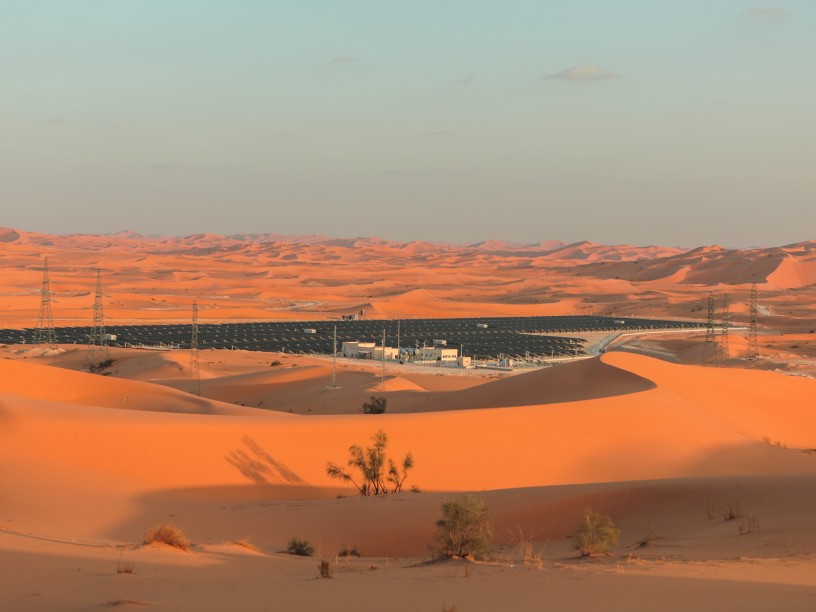 solar panel plant in the Algerian desert