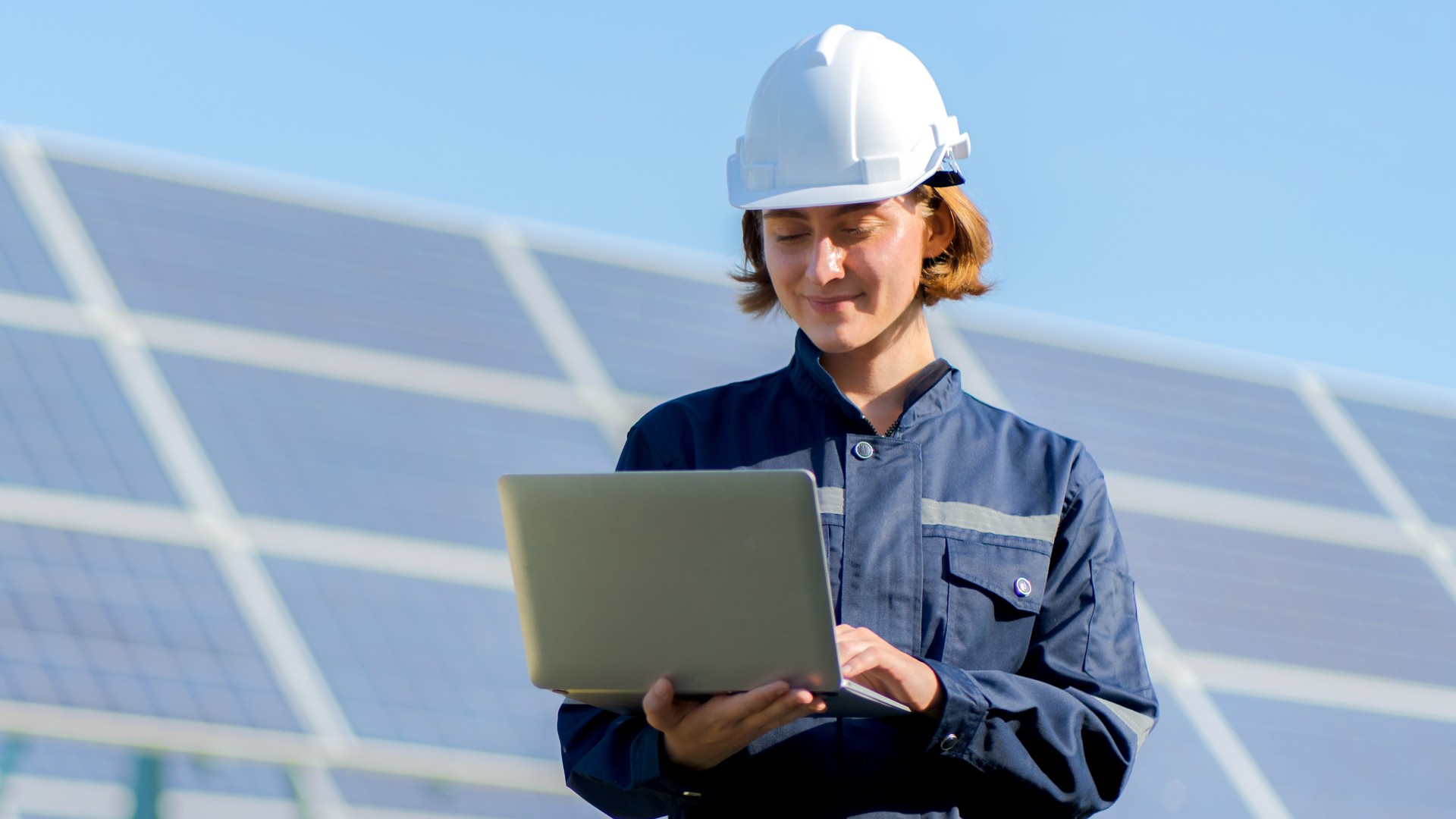 Worker inside the photovoltaic plant