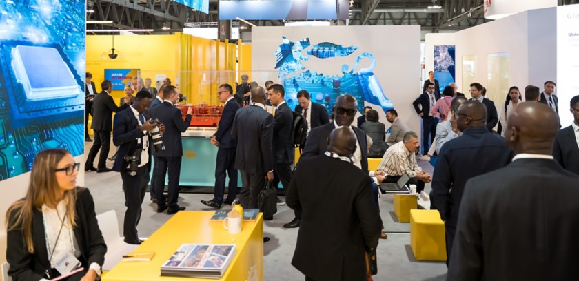 Visitors and sector operators at the Eni exhibition space