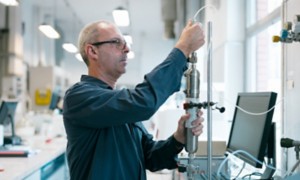 Chemist in the Livorno laboratory