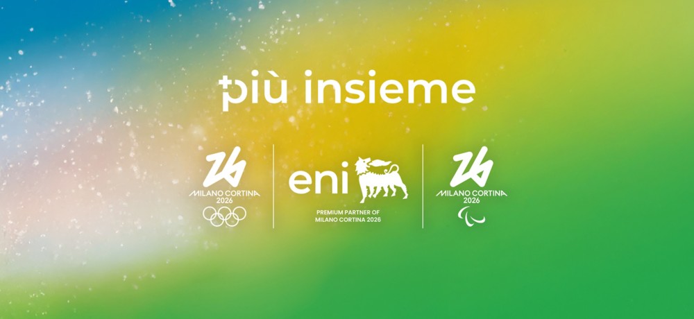 Sfondo sfumato multicolore con effetto neve; al centro la scritta “più insieme” e sotto i loghi Milano Cortina 2026 (Olimpiadi e Paralimpiadi) ed Eni, premium partner.