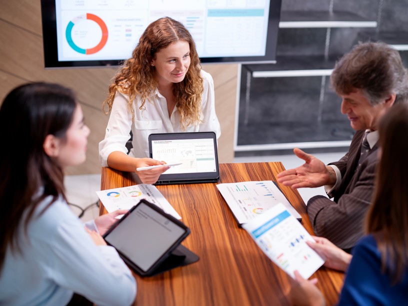 Gruppo di lavoro controllo dati business