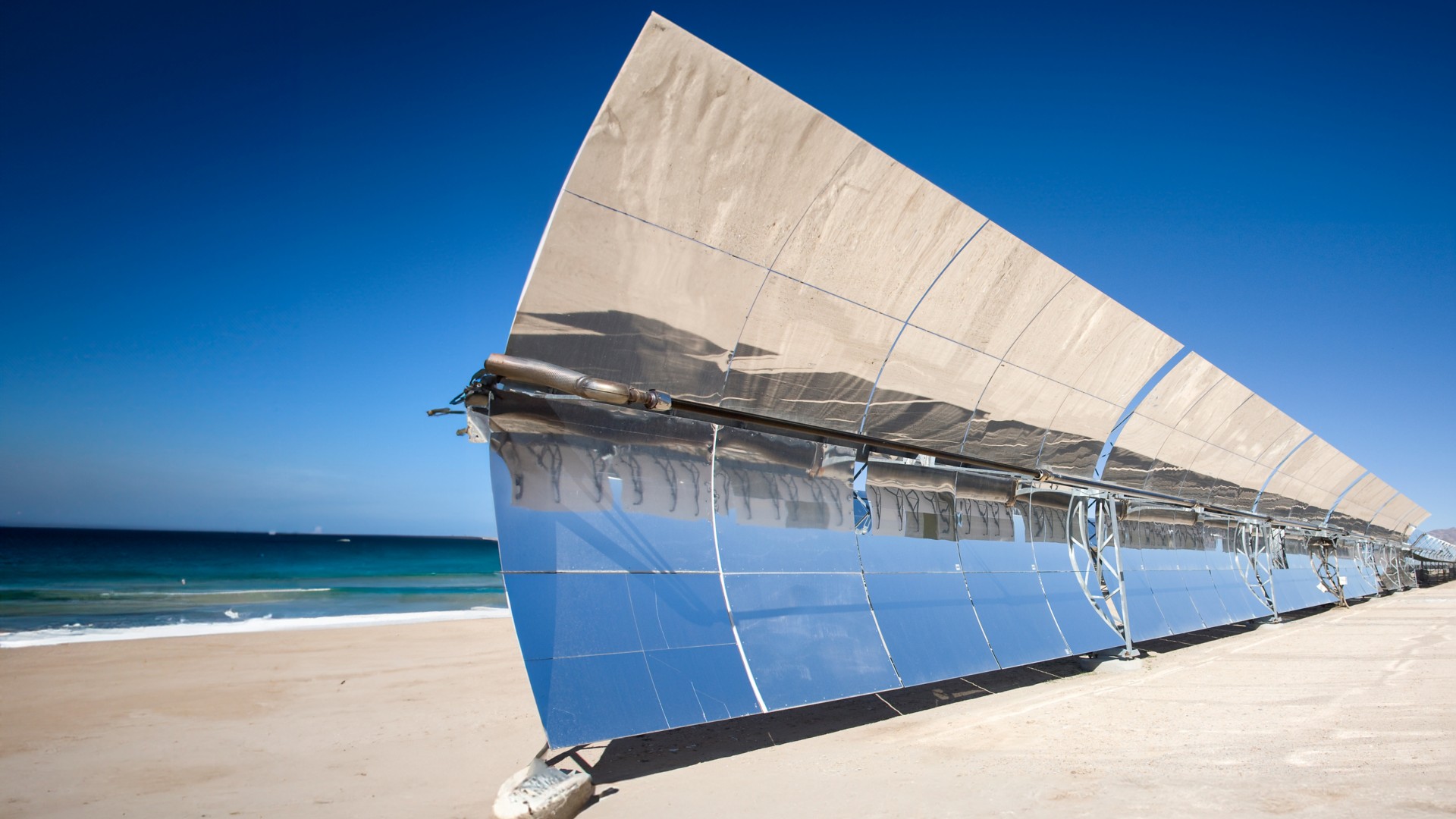 Curved panel that captures solar energy