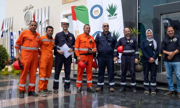 Foto di gruppo del team della centrale