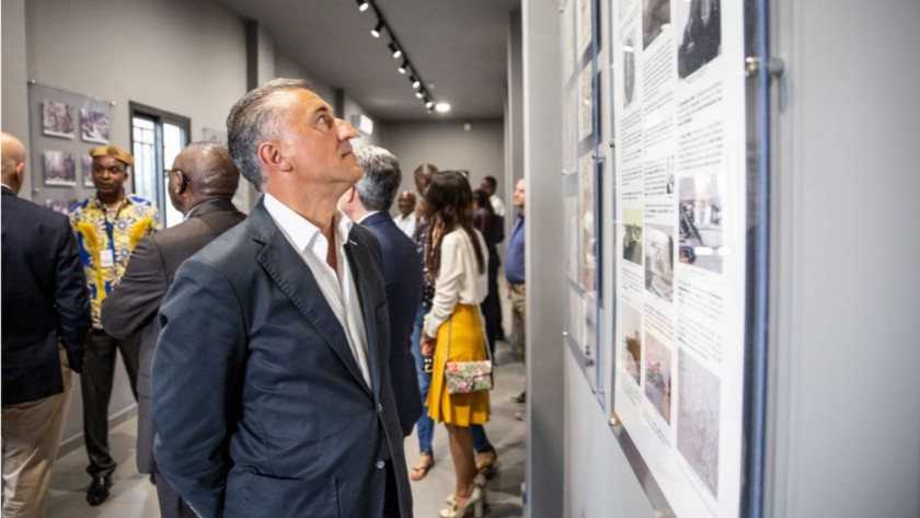 Visita Guido Brusco all’interno del museo africano