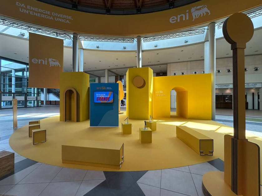 La zona gialla dello stand Eni con la scritta: da energie diverse, un'unica energia