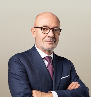 Stefano Speroni Director Affari Legali e Negoziati Commerciali di Eni