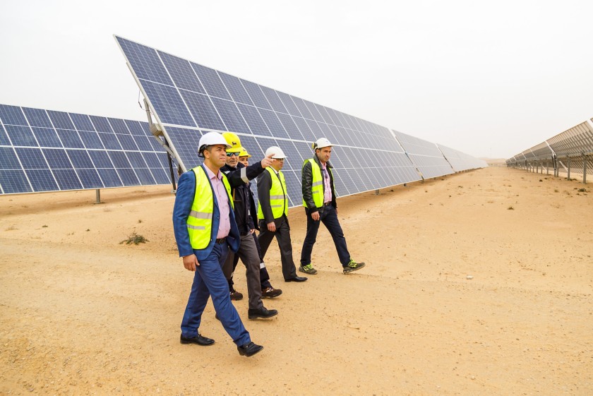 Visita durante l’inaugurazione dell’impianto fotovoltaico in Tunisia