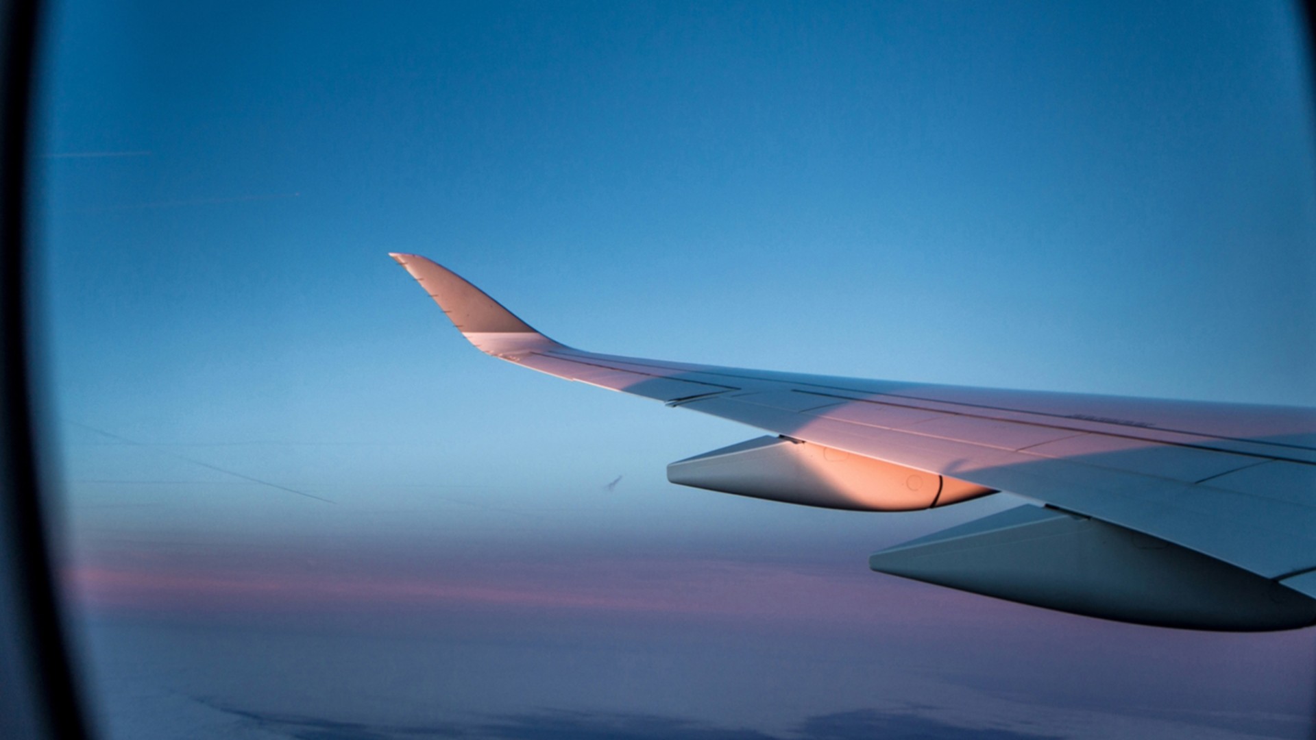 Panorama da finestrino di un aereo  