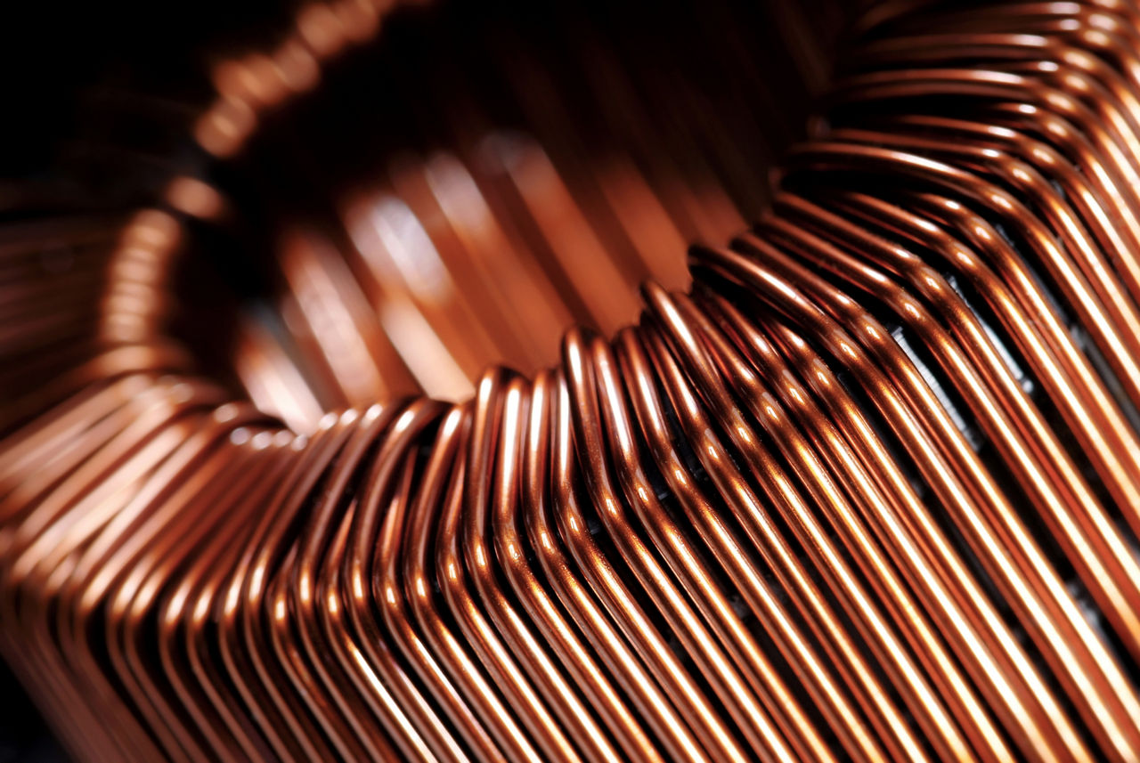 VISIOMER® Specialty Methacrylates enable low-loss, high-frequency polymer resin systems for advanced printed circuit boards (PCBs). 