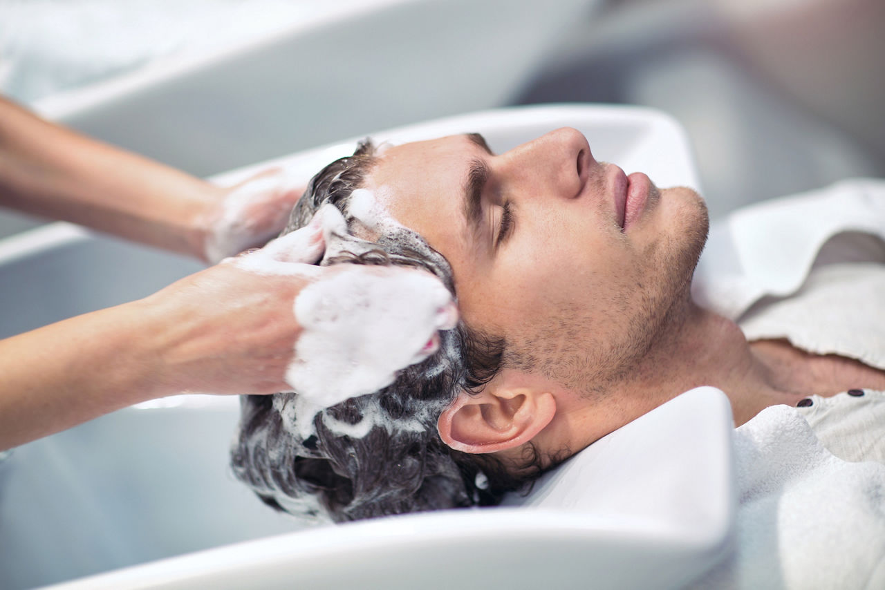 Specialty Methacrylates offer a powerful platform for designing polymers that elevate the performance of cleansing formulations for hair and scalp.