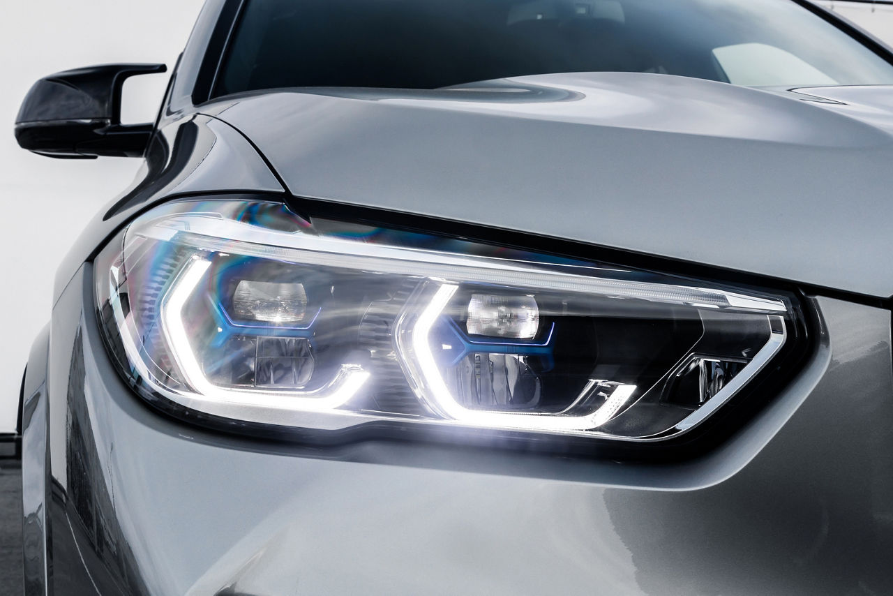 Emulsion polymers with a crosslinked core are used in a wide variety of applications. The crosslinkers selected and the applied process have an influence on the final polymer properties.