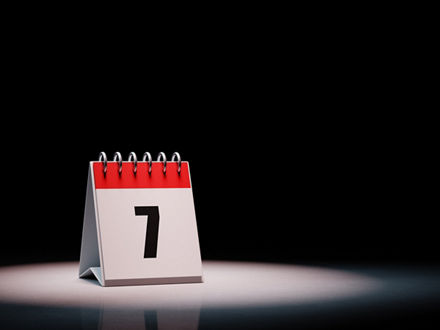 A calendar with the number 7 on it.