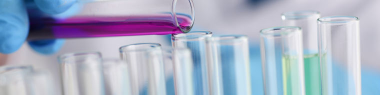 A male chemist holds test tube of glass in his hand overflows a liquid solution of potassium permanganate conducts an analysis reaction takes various versions of reagents using chemical manufacturing
A male chemist holds test tube of glass in his hand overflows
Pharmaceutics, acid, poison, chemical, chemistry, household, liquid, cleaning, washing, pharmaceuticals, laboratory, development, tests, reagents, accompaniment, flask, test, tube, industry, Medicine, education, chemist, pharmacist, synthetic, research, material, drug, innovation, stabilizers, additives, food, concentrate, glass, exam, organic, sample, not natural, teacher, lesson, seminar, Fake, vaccine, panacea, remedy, analysis, science, experiment, work, blend, vial
Reagenzgläser / Test tubes