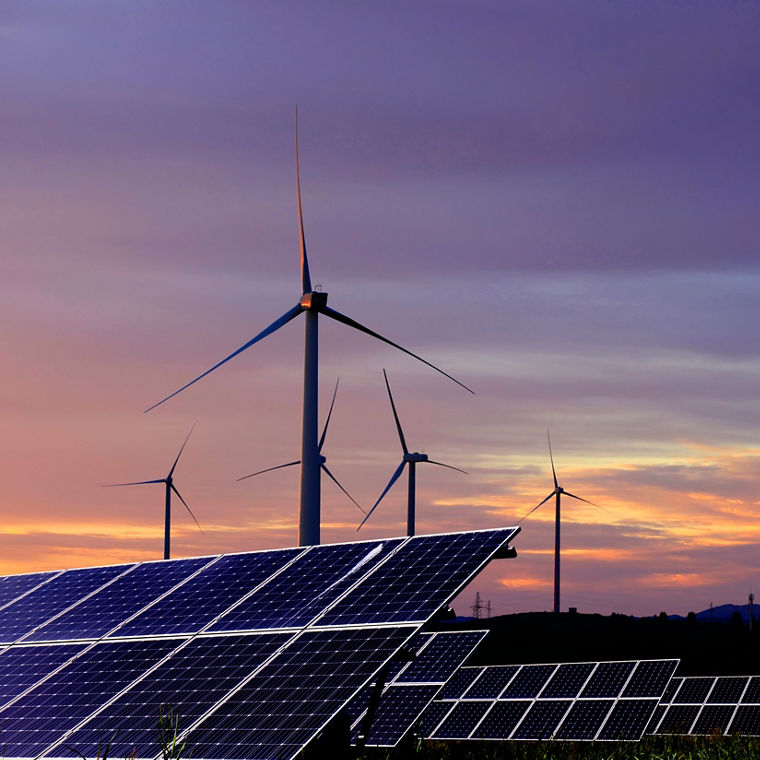 Photovoltaik- und Windkraftanlagen