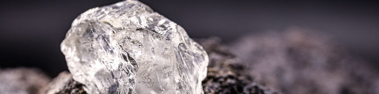 Petalite, petalite or castorite is an important mineral for obtaining lithium, battery industry, lithium source