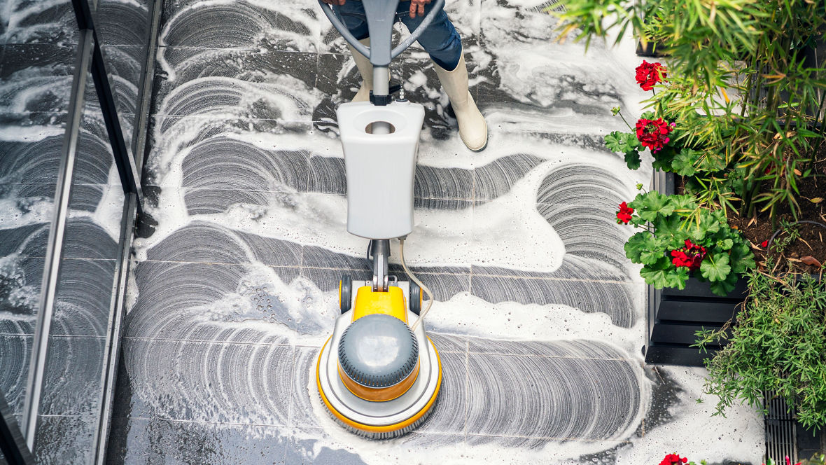 Machine floor washing