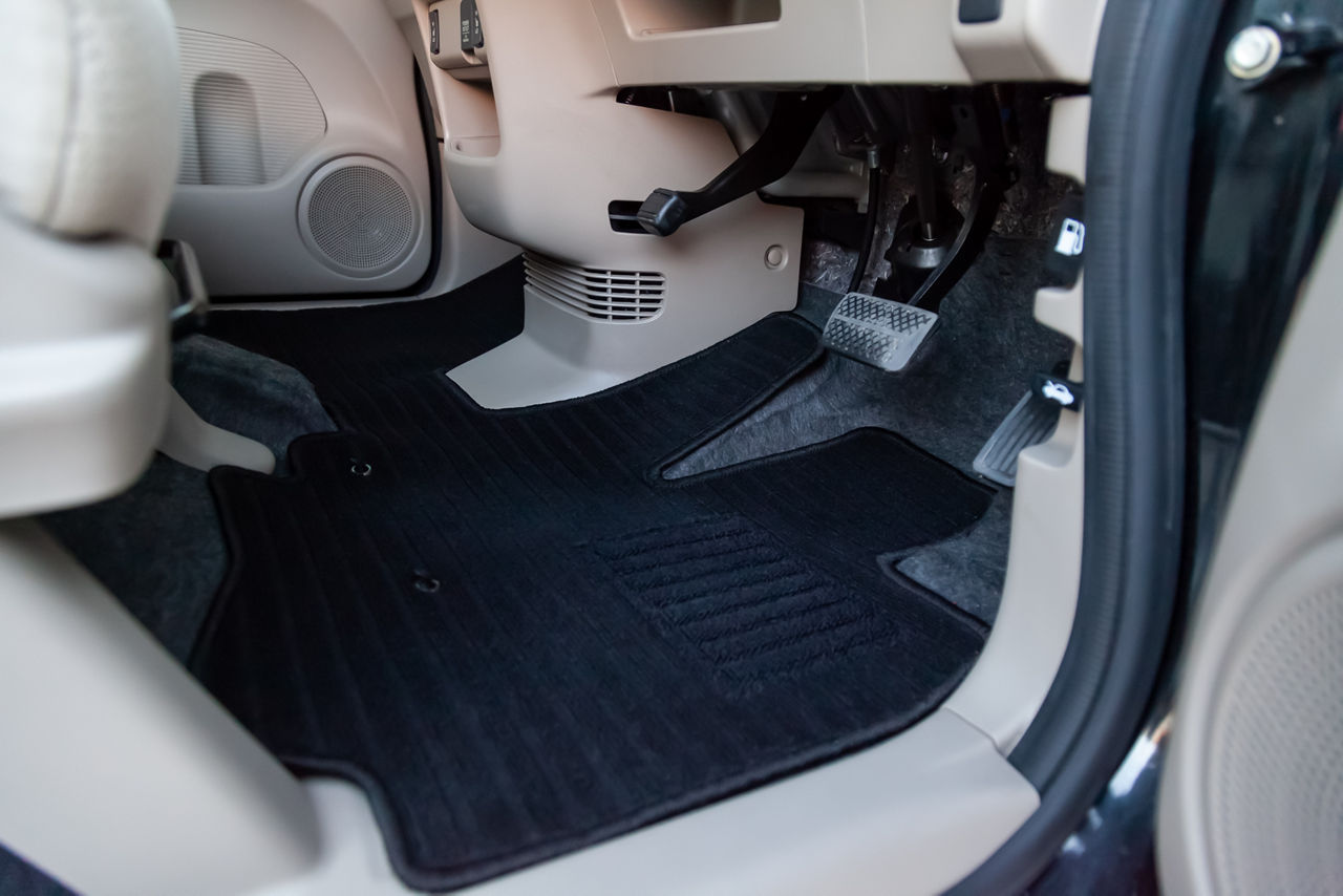 BL AC Car Carpet