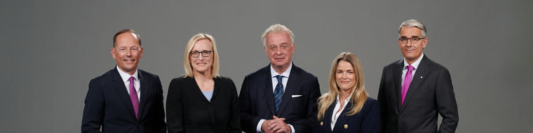 The Executive Board of Evonik Industries AG (from left):

Thomas Wessel, CHRO
Claudine Mollenkopf, COO
Christian Kullmann, CEO
Lauren Kjeldsen, COO
Michael Rauch, CFO