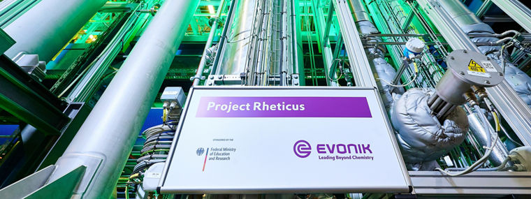 Rheticus - Forschungsprojekt / Evonik-Pilotanlage Marl
Rheticus Pilotanlage am Evonik-Standort in Marl, NRW.
-----
Rheticus pilot plant at the Evonik site in Marl, NRW.