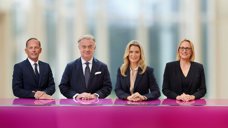 Executive Board of Evonik Industries AG: CHRO Thomas Wessel, CEO Christian Kullmann, COO Custom Solutions Lauren Kjeldsen, COO Advanced Technologies Dr. Claudine Mollenkopf (from left to right)