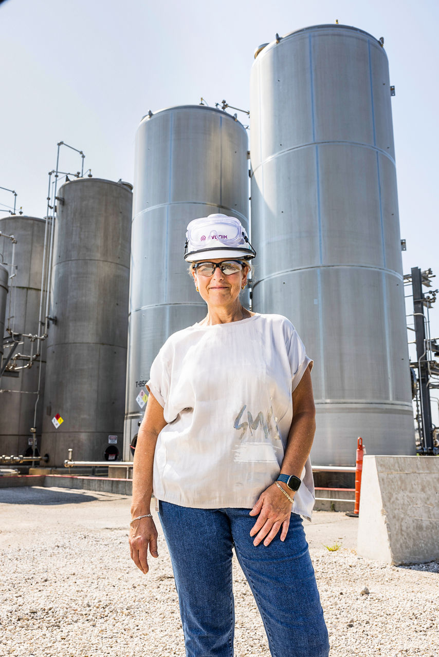 Viel Erfahrung: Die frühere Fab-Prozessingenieurin Laura Ledenbach stellt sicher, dass das Wasserstoffperoxid aus Bayport die hohe Qualität hat, die die Chipbranche erwartet.