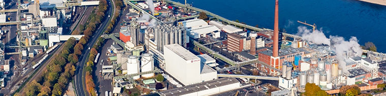 Luftbild Standort Wesseling
Evonik Standort Wesseling, direkt am Rhein gelegen.
-----
Evonik's Wesseling site, located directly on the Rhine.