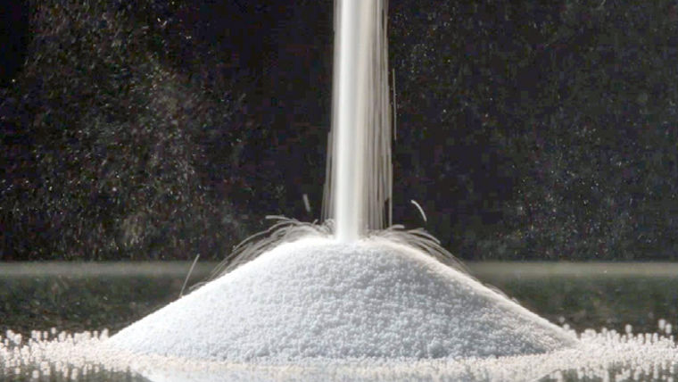 They are produced by Evonik differ in terms of their physicochemical features, such as particle size, density or surface treatment.