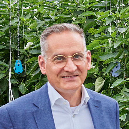 Ein Portraitbild von Stephan Neumayer, Evonik