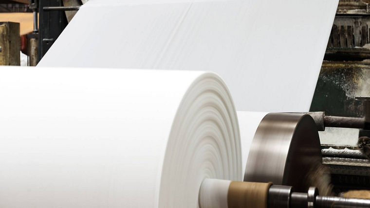 Hydrogen peroxide as an oxidant in mechanical pulp