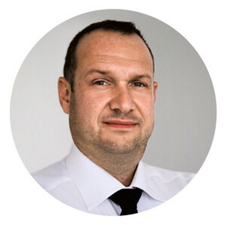 TIMO MAY, LEITER DER GRUPPE FÜR FERMENTATIVE VERFAHREN IN DER BIOTECHNOLOGIEFORSCHUNG BEI EVONIK