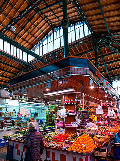 Inside the Mercado de la Esperanza
