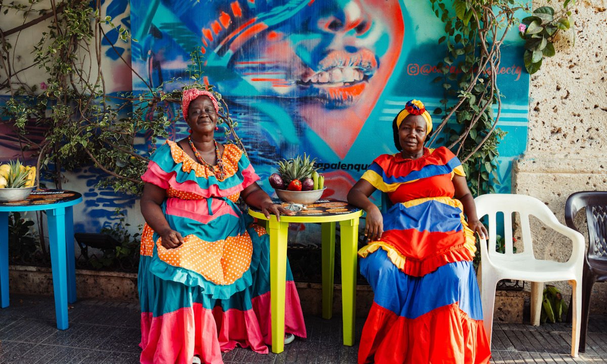 Colombian women in traditional clothes