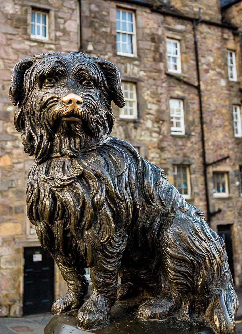 Statue von Greyfriars Bobby, ein Symbol der Stadt Edinburgh