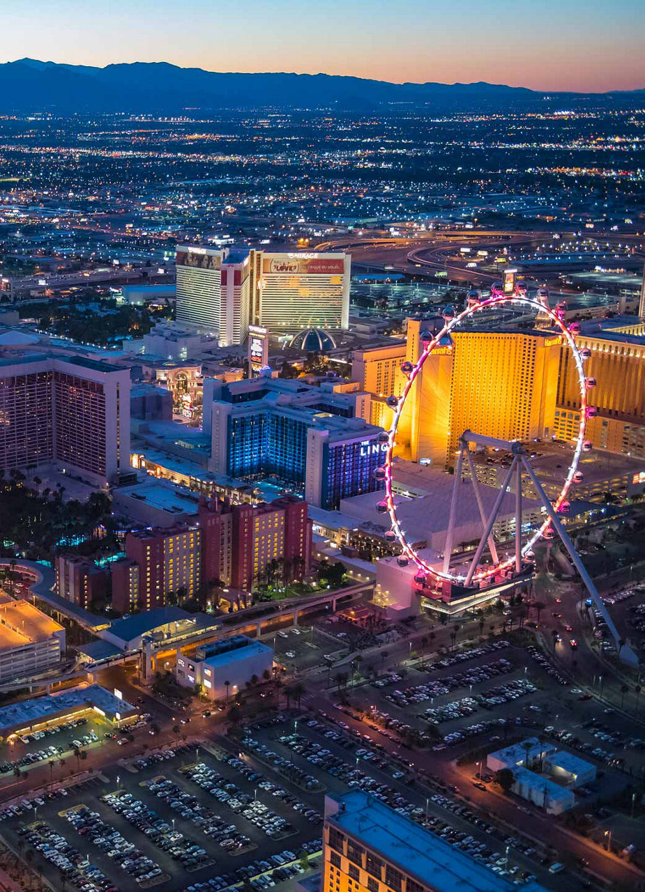 Night view of the Las Vegas City Hall at Nevada Stock Photo - Alamy