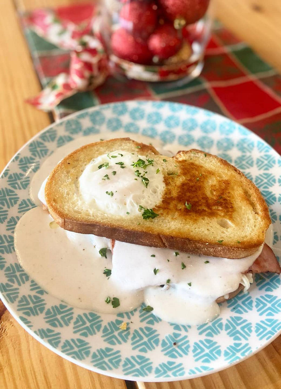Poached Eggs and Toast