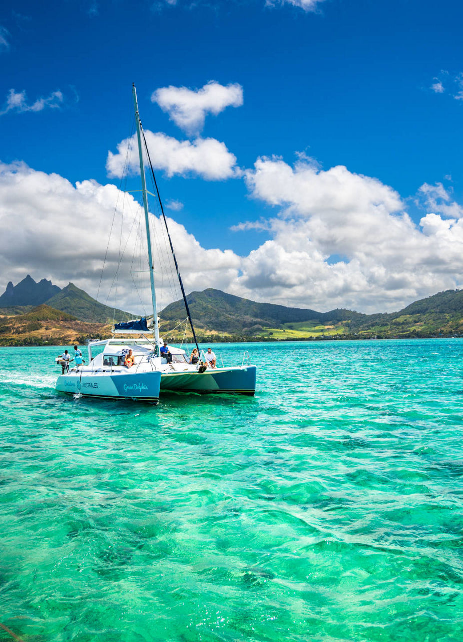 Catamaran tour