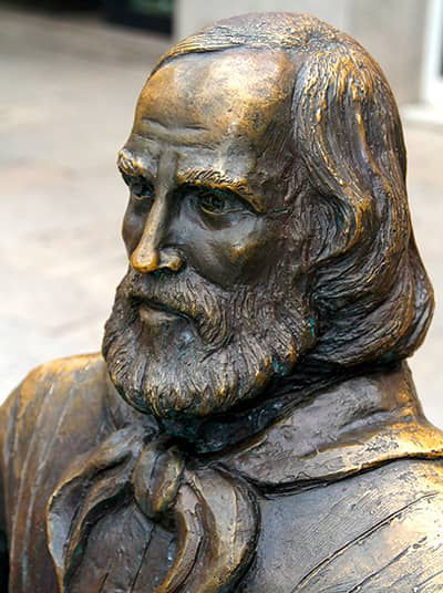 Sculpture of Giuseppe Garibaldi