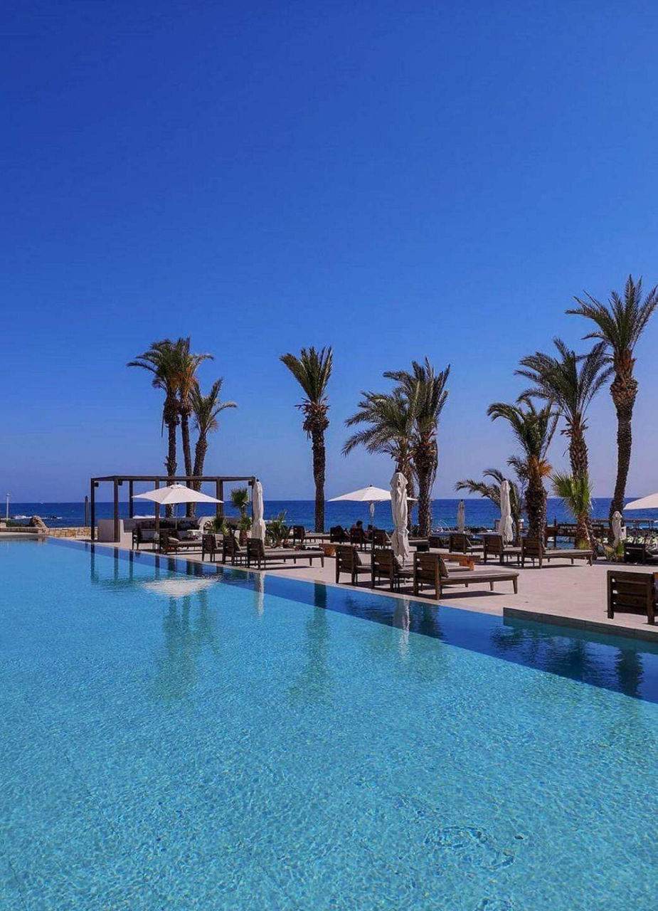 https://www.flyedelweiss.com/SiteCollectionImages/Destinations/Paphos/Tips/hotels-almyra-big.jpg