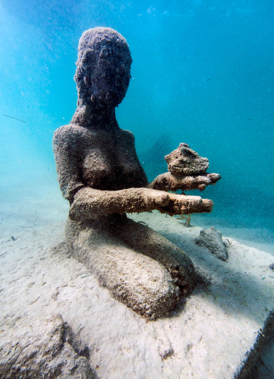 Art Under Water 