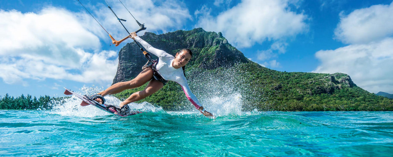 Surfing and kitesurfing in Mauritius