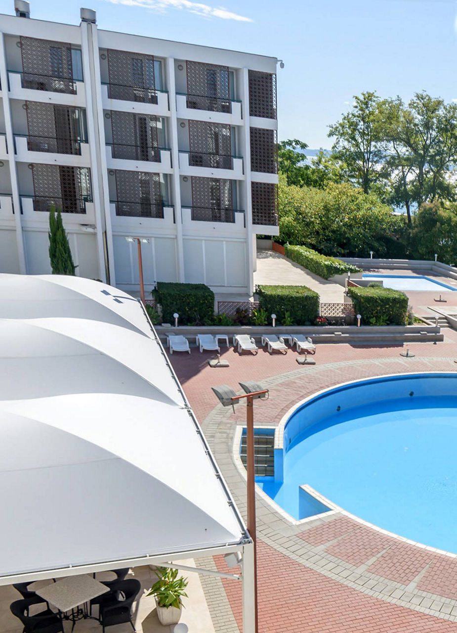 Piscine de l’hôtel Kolovare