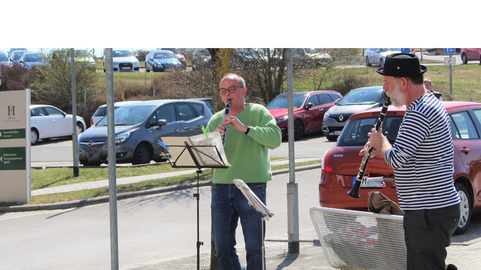 Musiker-Duo spielt gegen Corona-Blues