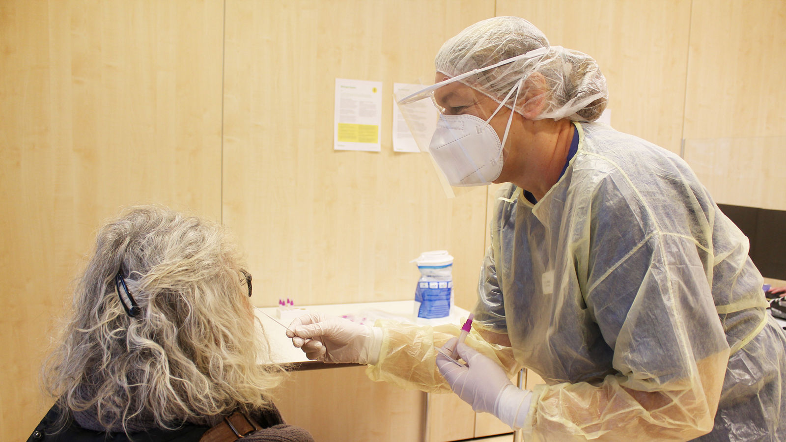 Antigen-Schnelltests und PCR-Tests an der Klinik