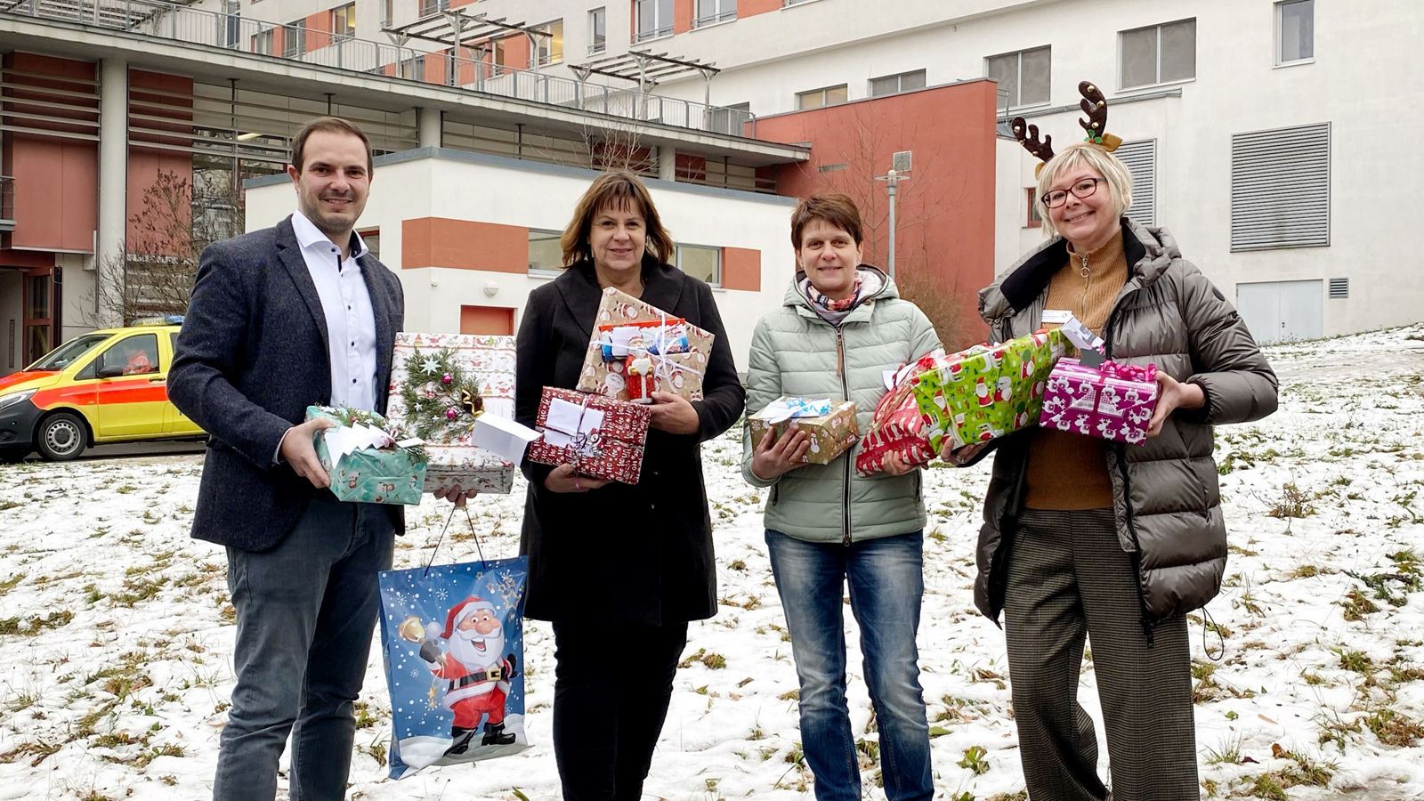 Wunschbaumaktion sorgt für leuchtende Kinderaugen