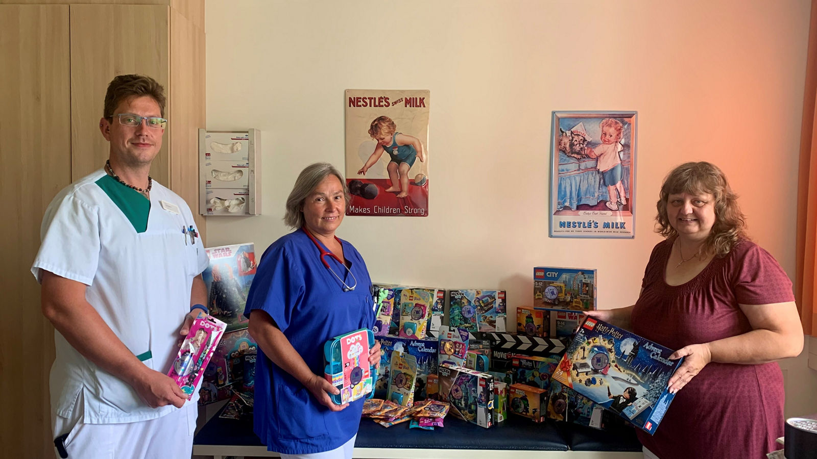 Für die kleinen Patienten: Kinderklinik der Helios Klinik Cuxhaven erhält zahlreiche Lego-Bausätze