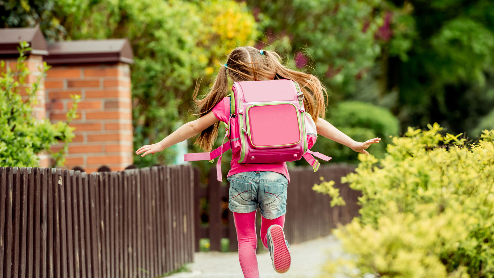 little girl  run to school